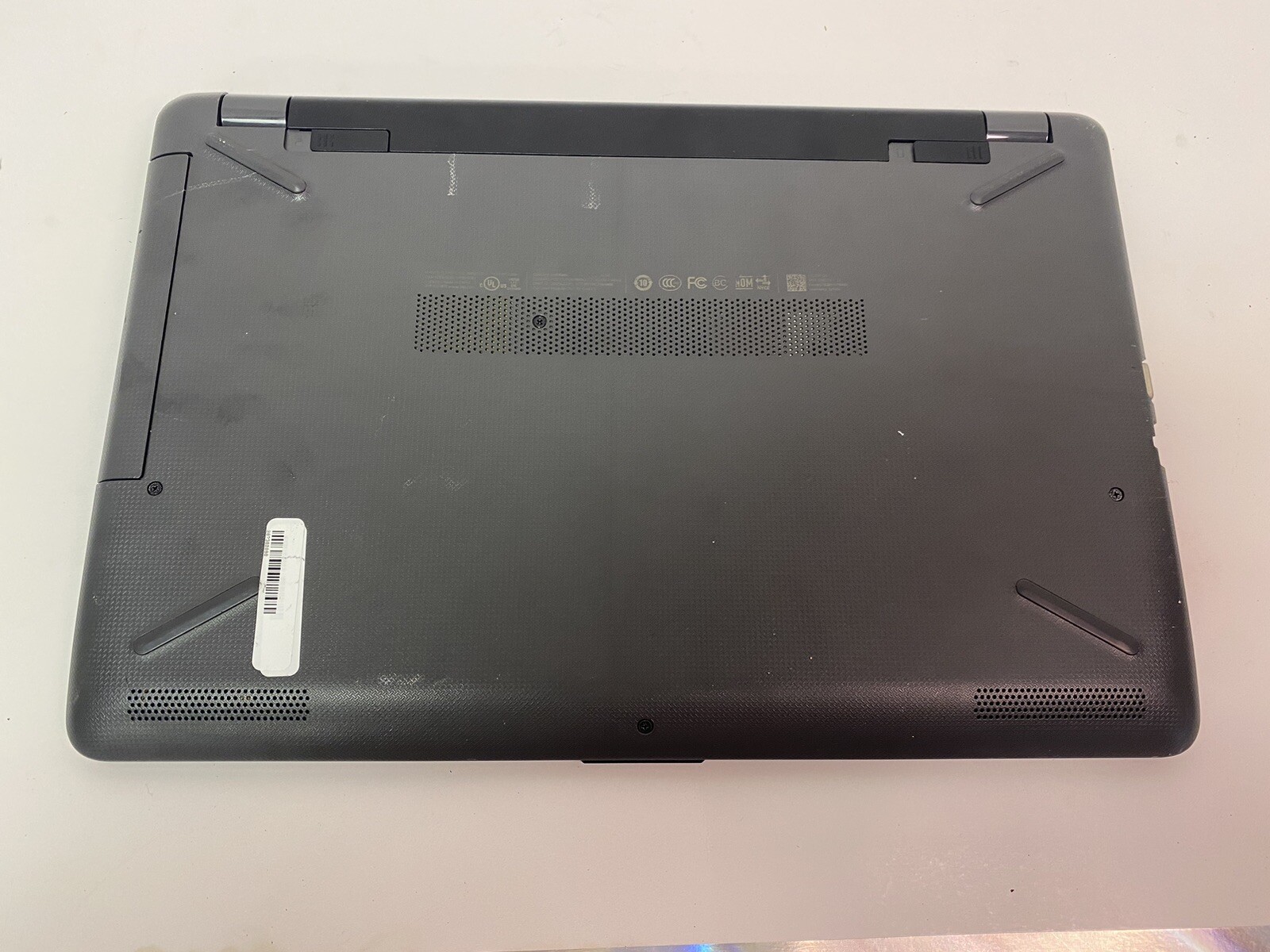 HP 255 G6 Laptop 15.6″ Screen 4GB Ram 500GB HDD Windows 10 KEYBOARD ISSUE