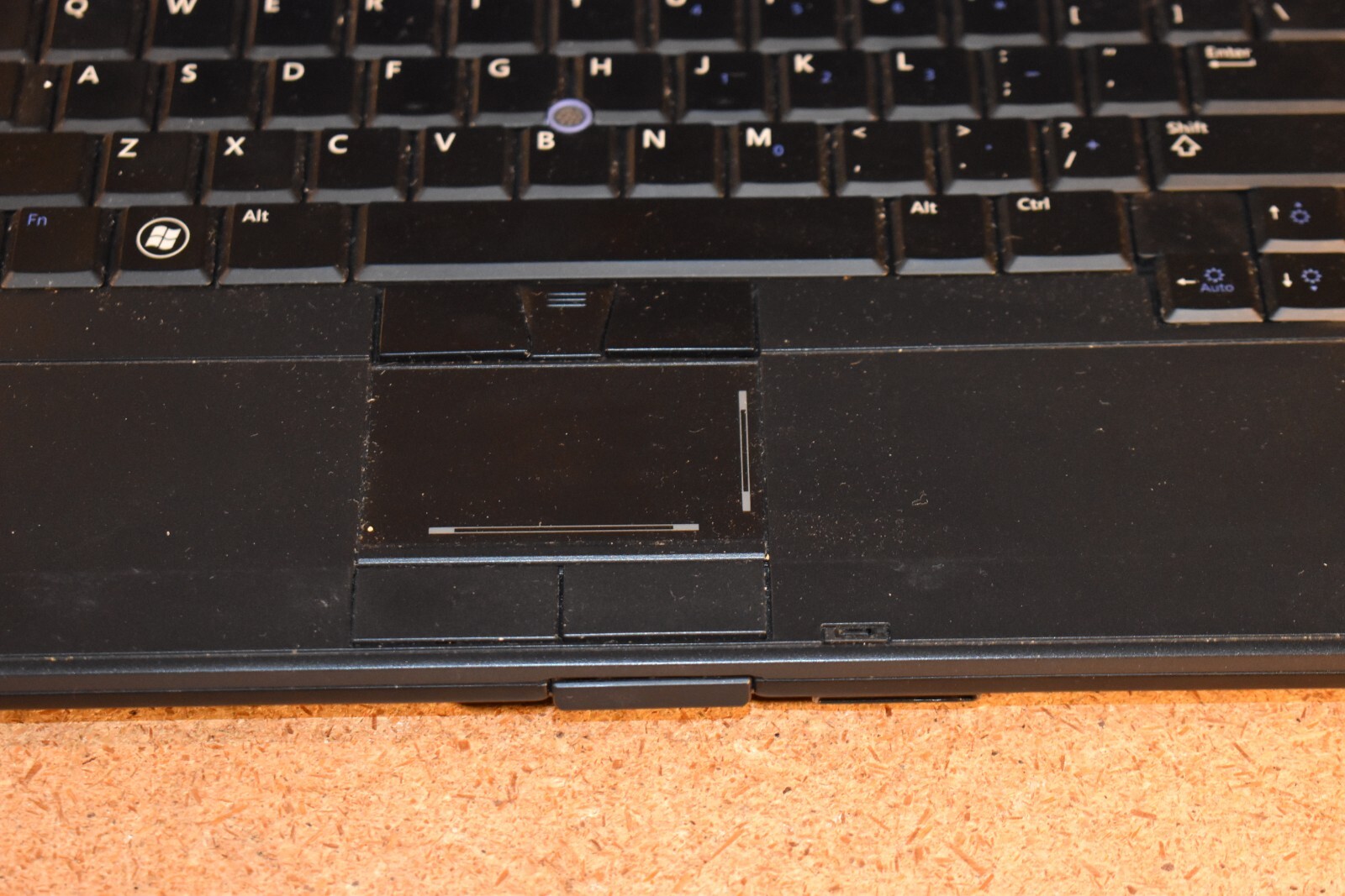 Dell Latitude E6410 Intel Core i7-620M 4GB RAM 250GB HDD Windows 7 Pro 32-bit