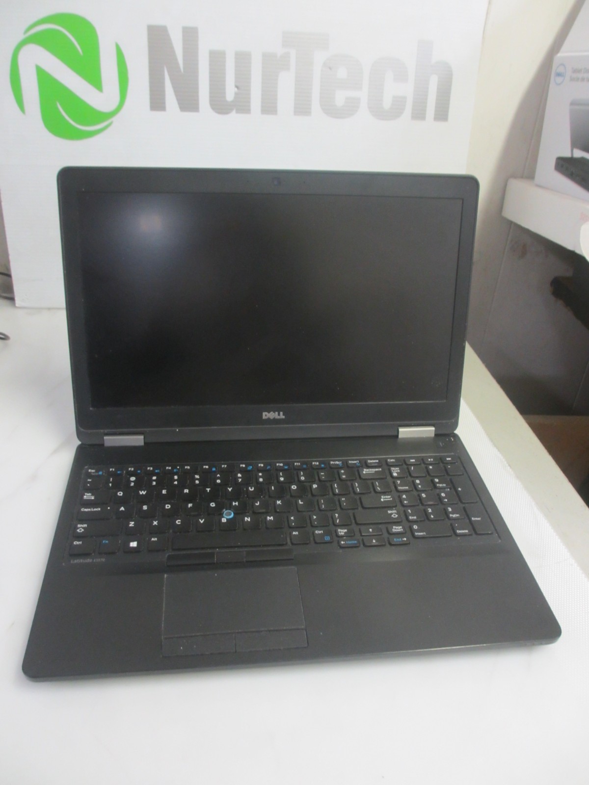 Dell Latitude E5570 15.6″ i5-6440HQ 2.60GHz 8GB Laptop NO OS/ HDD/AC READ