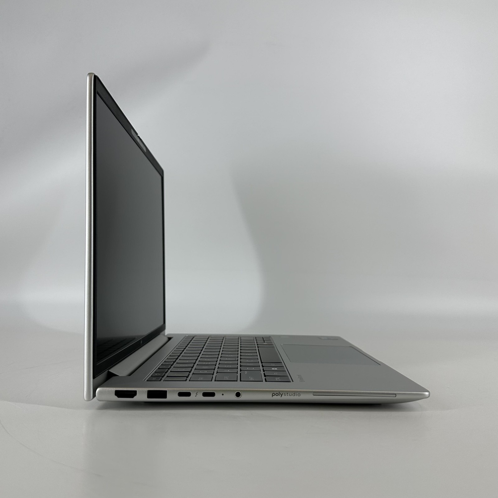 HP Elitebook 6 G1i 14 FHD+ 2.0 GHz Ultra 5 235U 16GB 512GB SSD Excellent