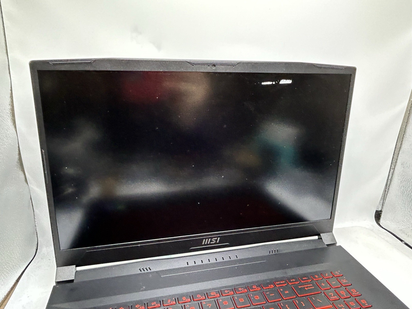 MSI Katana GF76 – 17.3″ FHD – i7-12700H – 16GB RAM – RTX 3070 Ti –1TB SSD– Black