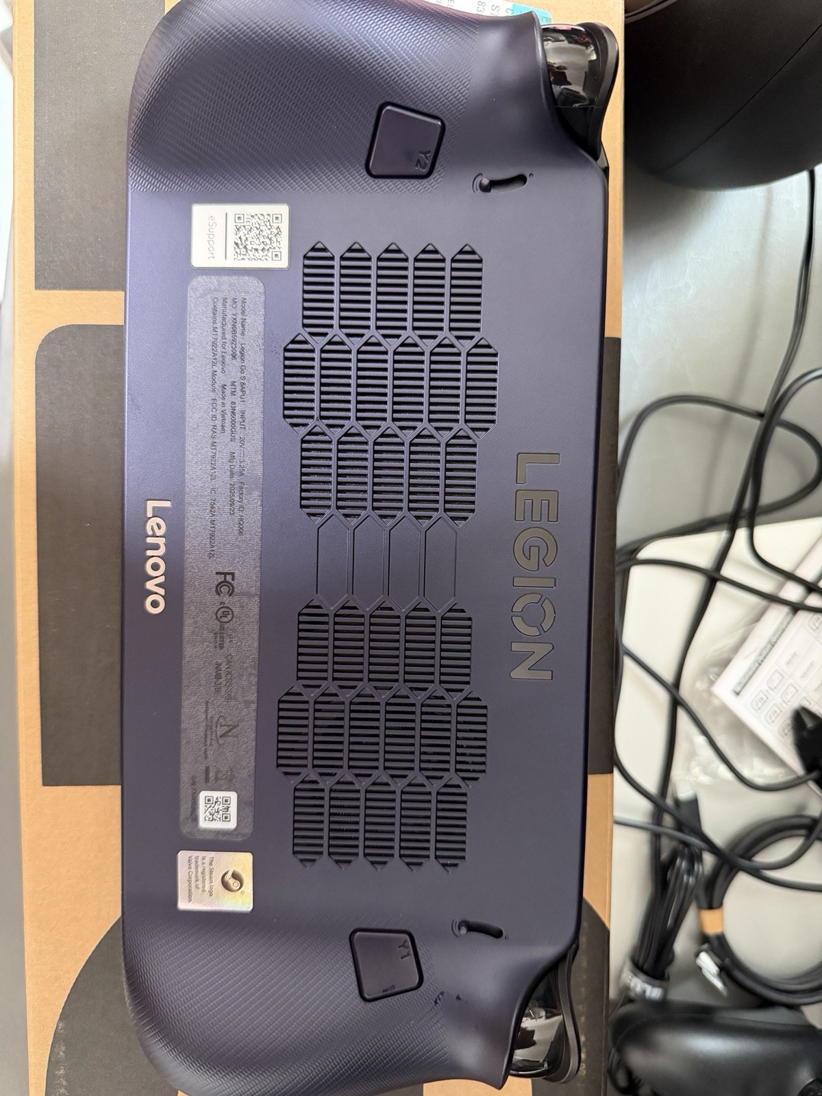 Lenovo Legion Go S w/ Ryzen Z1 Extreme, 1TB SSD, 32GB RAM – Steam OS Version