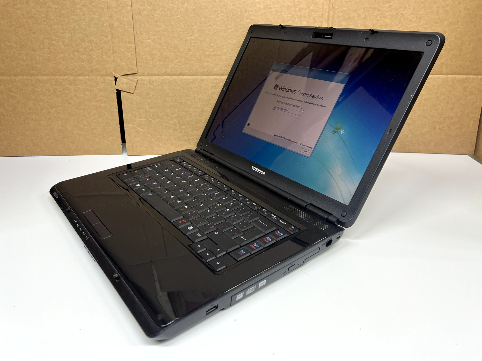 Toshiba L300-01R Laptop PC 300GB Hard Drive 3GB Memory Intel Dual-Core Win 7
