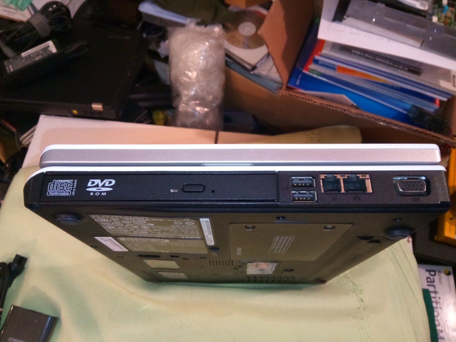 DELL INSPIRON 640M T5500 1.66GHZ 2GBRAM 320GBHDD WINXP SP/3 OFFICE 2007 CLEAN