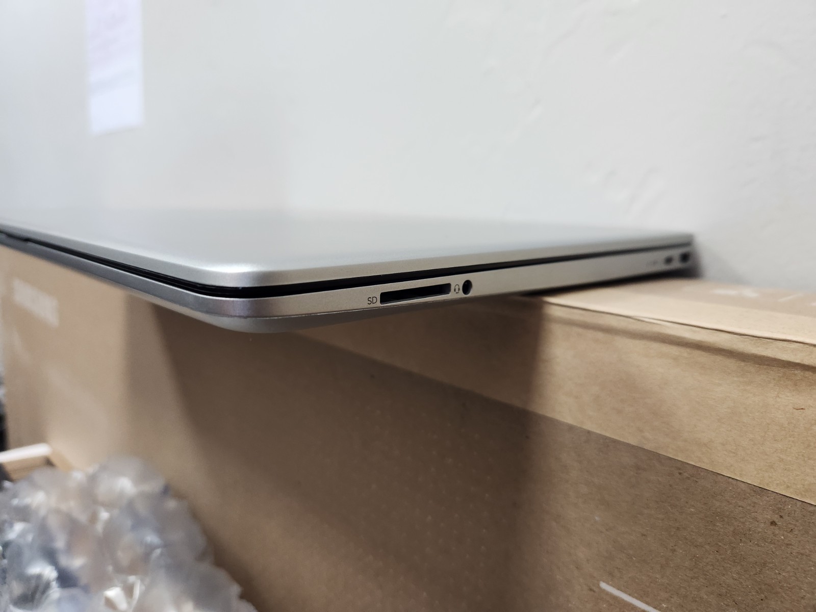 1x HP Laptop 15-dy2131wm 15.6″ FHD intel Core i3-1115G4 3GHz 8GB RAM 256GB SSD
