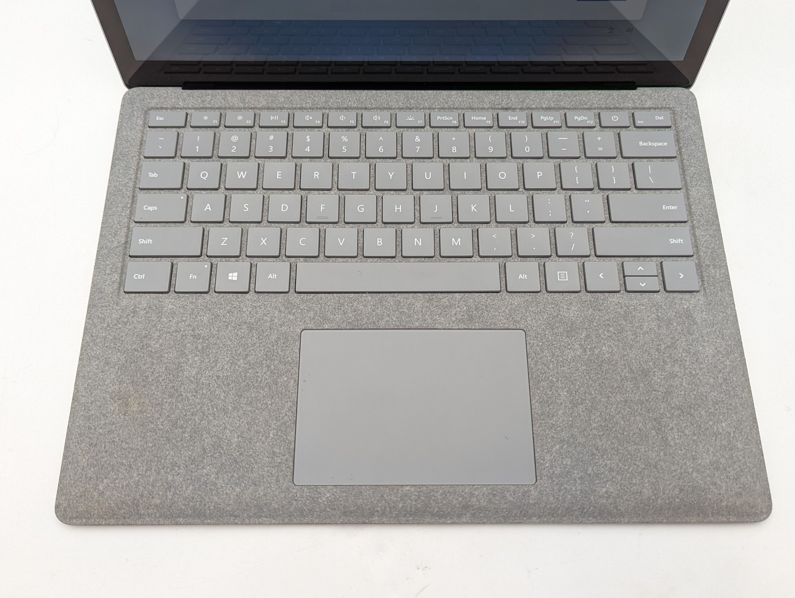Microsoft Surface Laptop 2 13.5″ i7-8650U 16GB RAM 512GB SSD Windows 11 Home