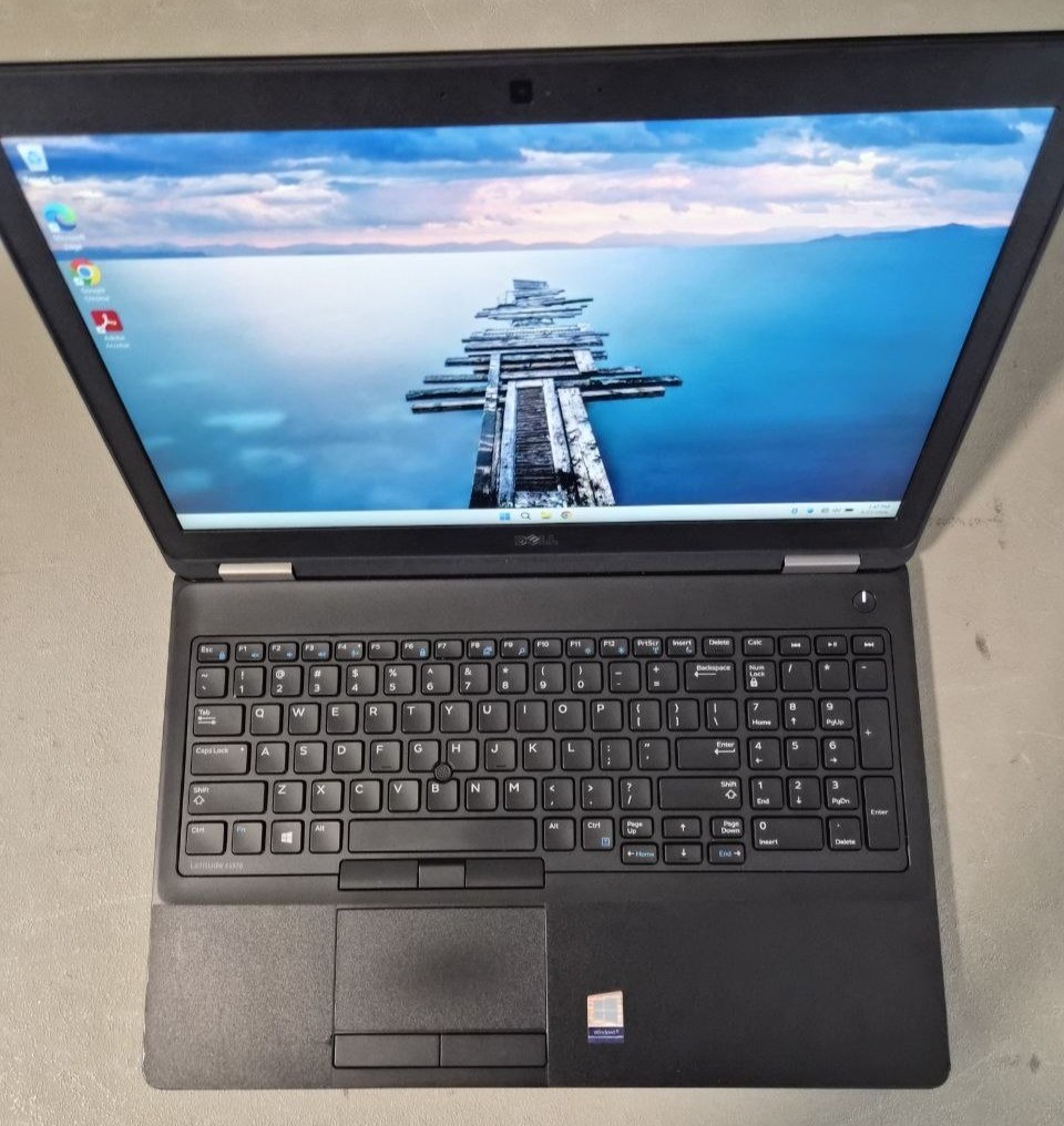 DELL LATITUDE E5570 15.6″ INTEL i7-6600U 12GB MEM 256GB SSD WIN11 PRO – 7S6TRC2