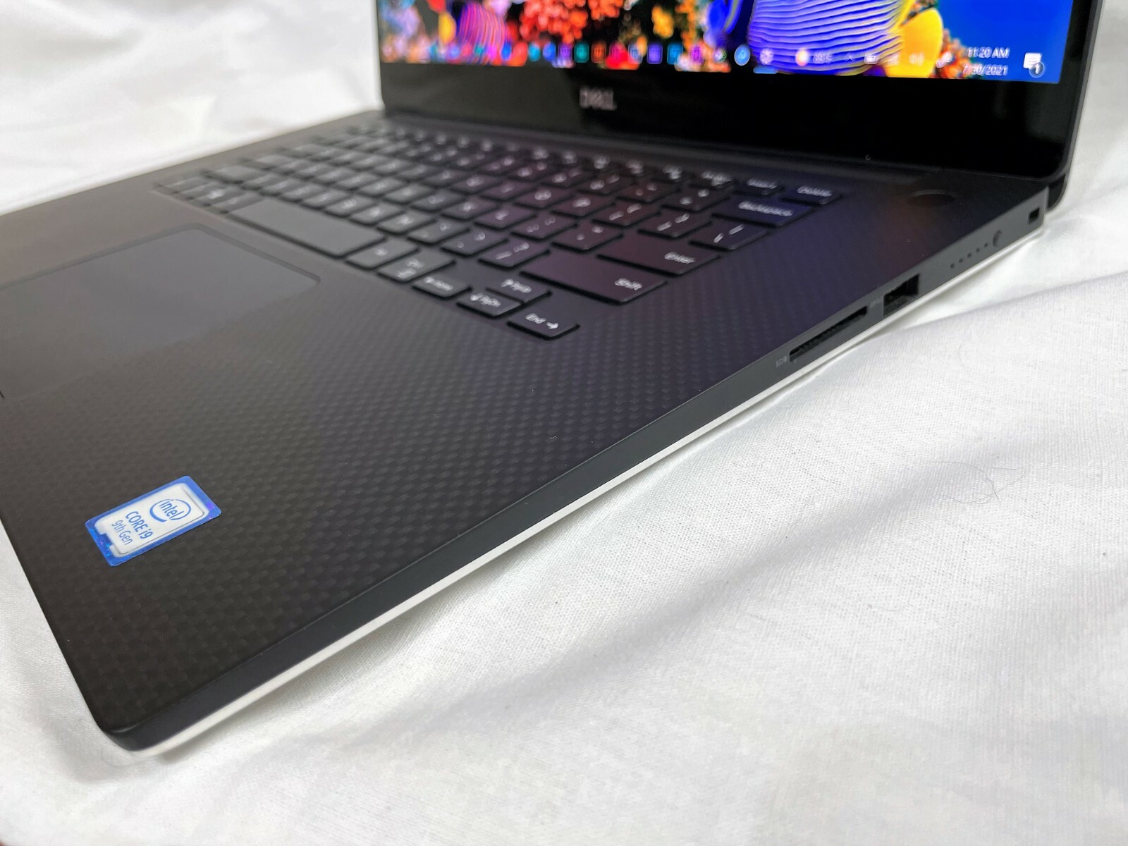 Dell XPS 15 7590 4K TOUCH ✔i9-9980HK ✔32GB ✔1TB SSD✔GTX 4GB ✔W10P