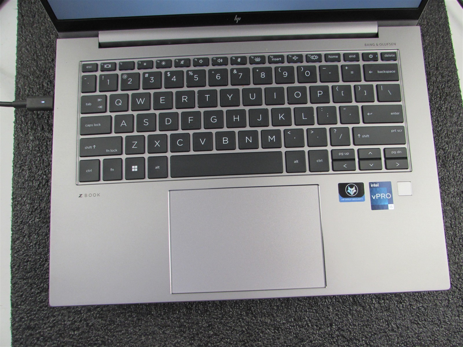 HP ZBOOK FIREFLY 14 (G10) 1920X1080 FHD CORE I5-1350P 256GB SSD 16GB RAM NO O.S
