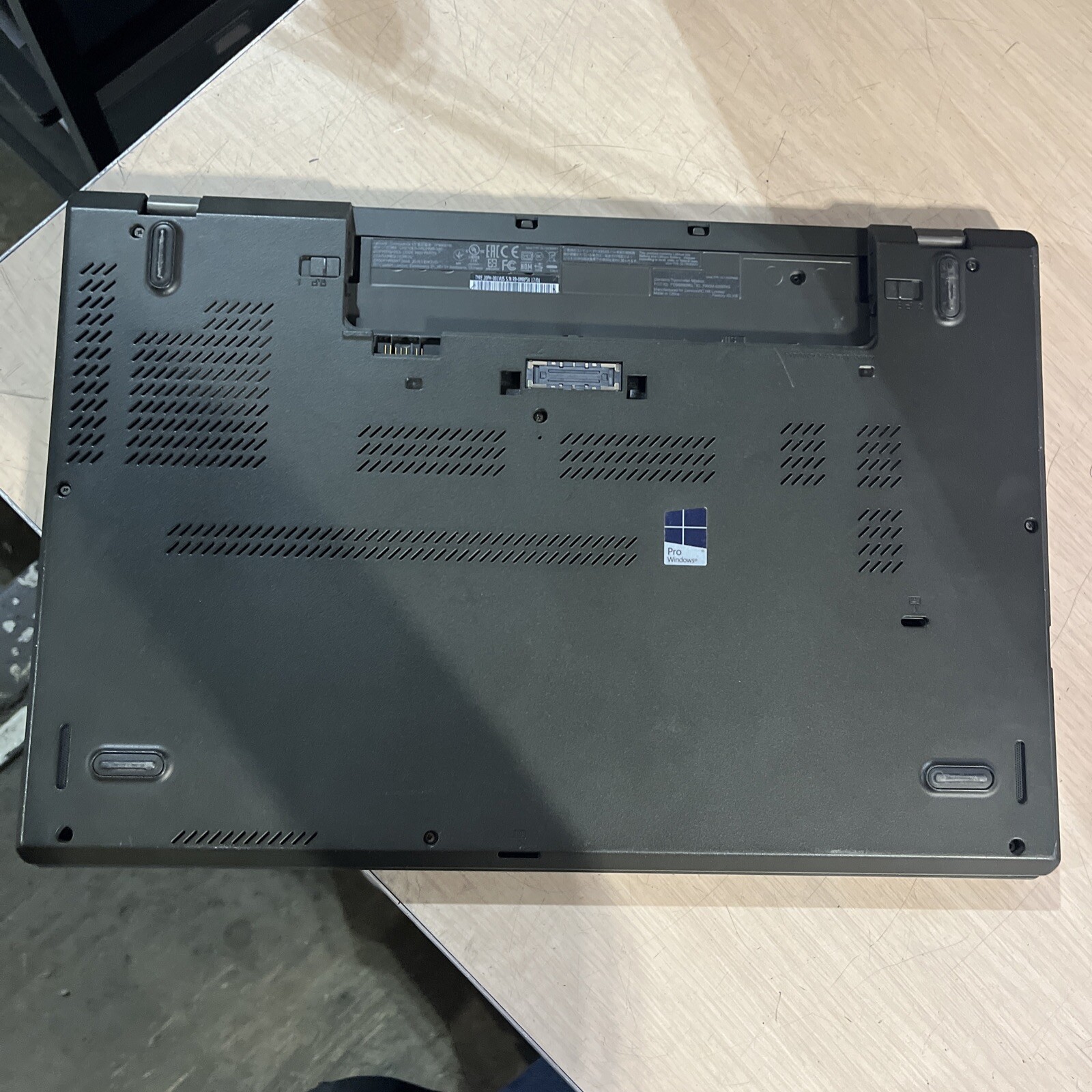 THINKPAD LENOVO T560 INTEL CORE I5-6300U 2.40GHZ 4GB RAM NO HD
