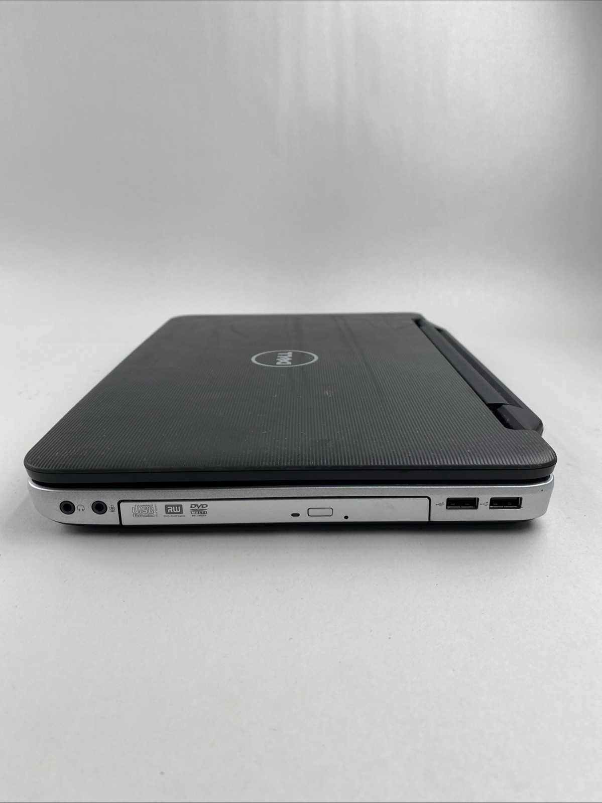 Dell Vostro 1440 Core i3-M370 2.40GHz 2GB RAM 14.0″ No Battery No HDD No OS