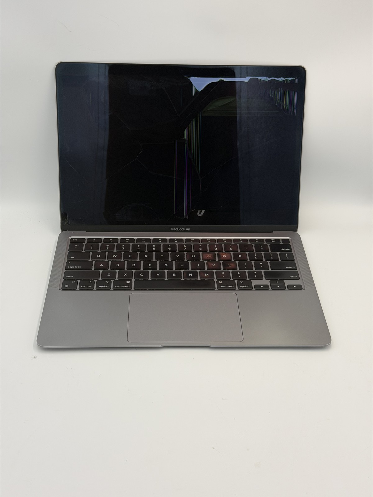 Apple MacBook Air (13-inch) [M1] (2020) M1 8-Core 8GB RAM 256GB SSD