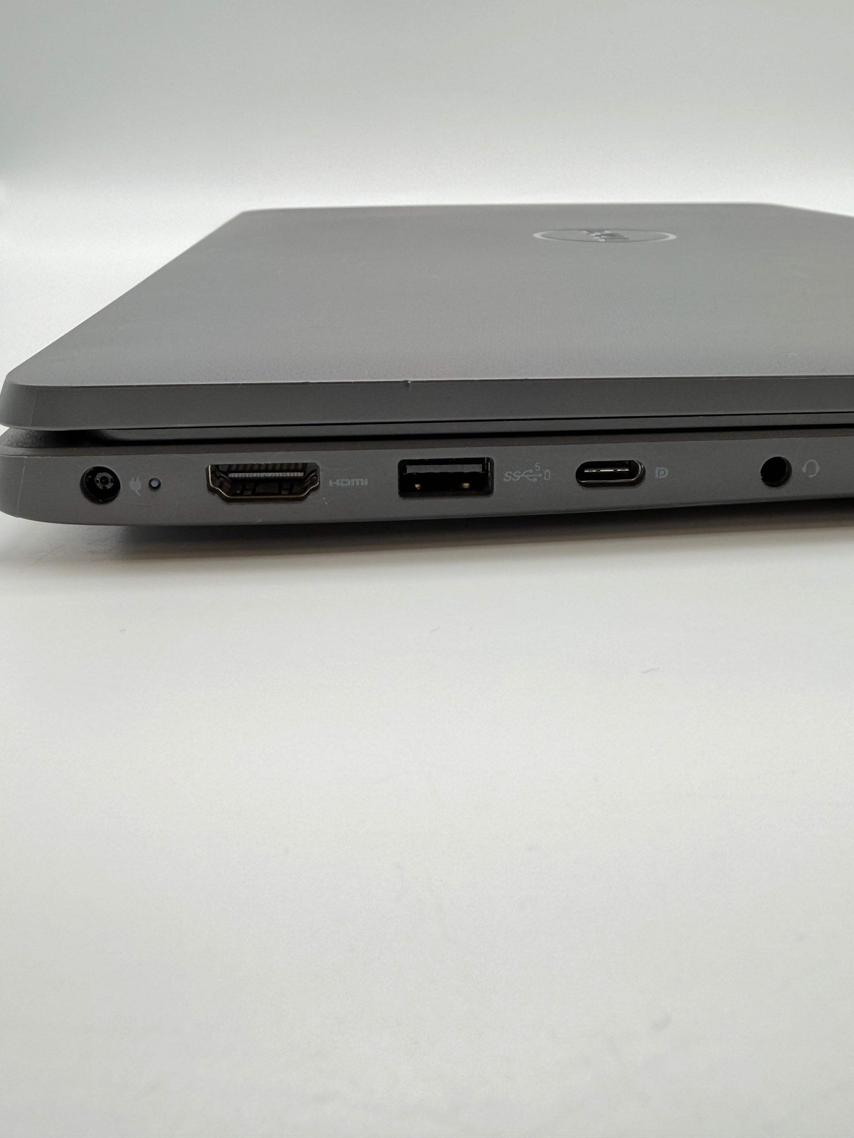 Dell Latitude 3550 15″ Core i5-1335U 16GB RAM 512GB SSD