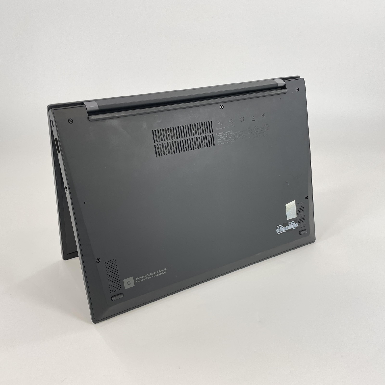 Lenovo ThinkPad X1 Carbon Gen 10 14 FHD+ 2.1 GHz i7-1260P 16GB 512GB SSD