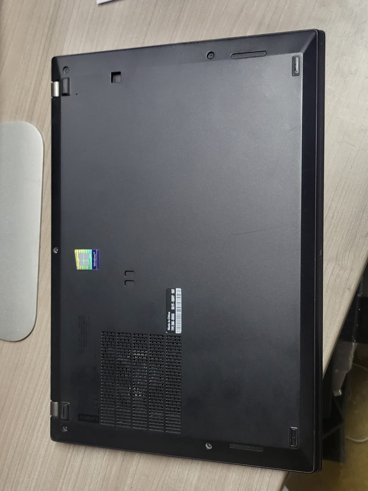 LENOVO T490S TOUCHSCREEN 14″ Core i7 8th Gen 16GB RAM 256GB NVMe 3YRS WARRANTY