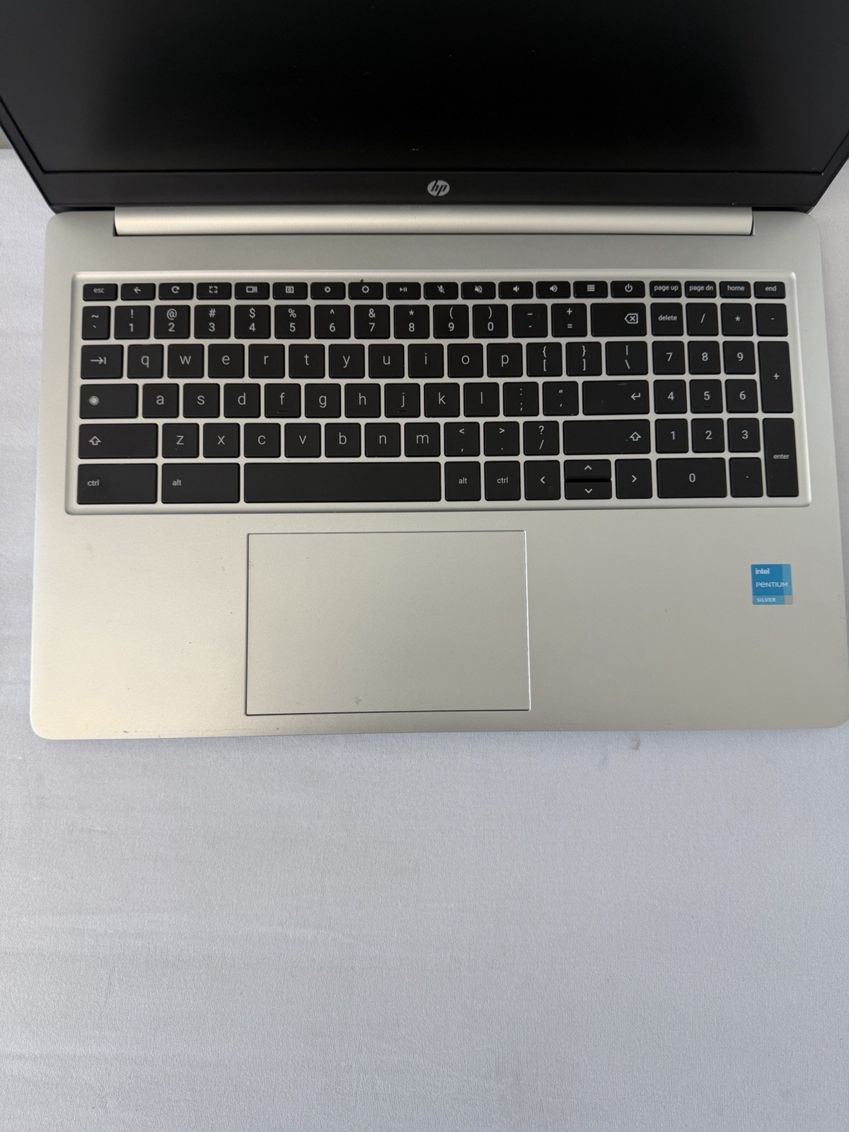 HP Chromebook 15a-na0063dx Laptop – Intel Pentium Silver N6000 – Read Descrip
