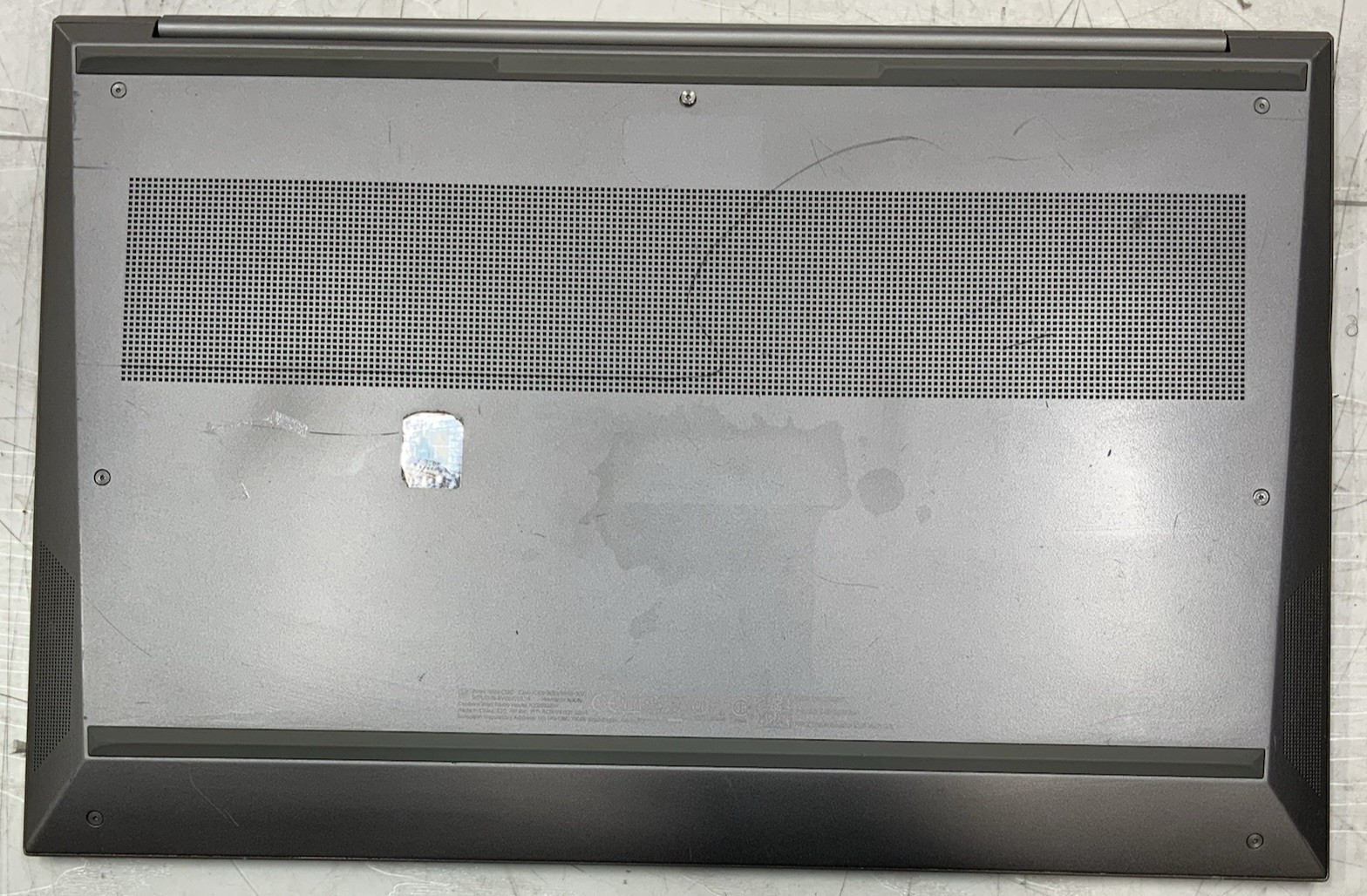 HP ZBook Studio 15 G8 Intel i7-11850H 512GB NVMe 32GB DDR4 RTX A2000 *READ