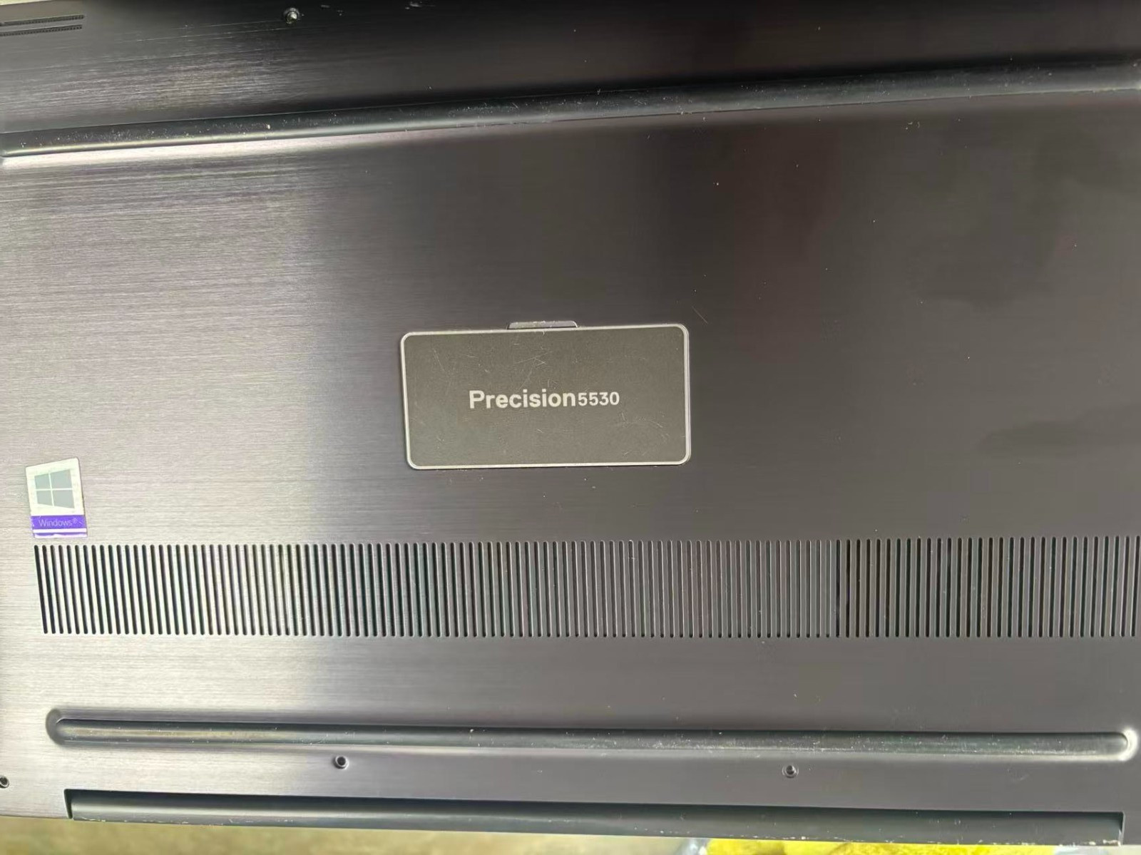 Dell Precision 5530 15″ 4K FHD i7-8850H P1000 16GB DDR4 512gb NVME Win11 Touch