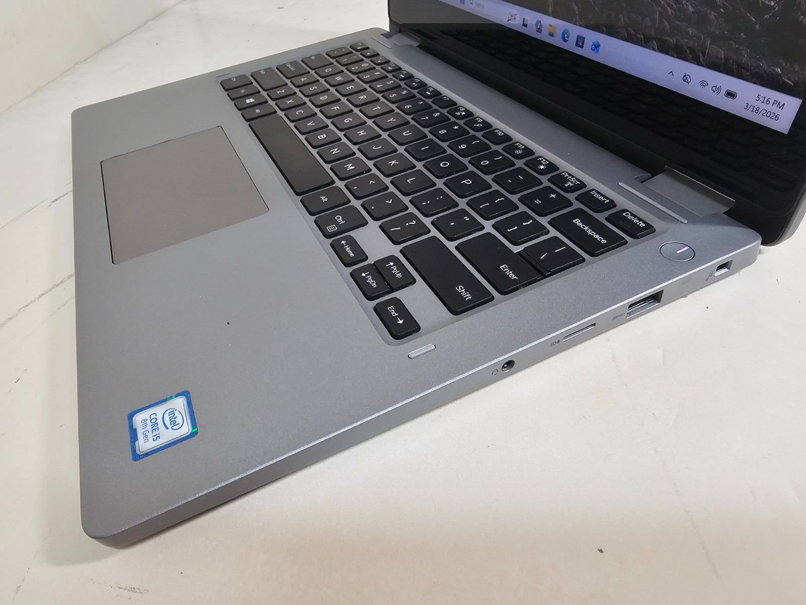 Dell Latitude 3310 2 in 1 Laptop – 1.6 GHz i5 8GB 256GB 13.3″ Touchscreen – SP3