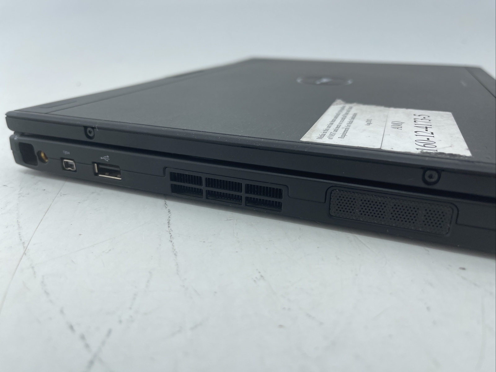 Dell Latitude XT Core 2 Duo Model 1.33 GHz 1GB Ram Tablet Laptop (No Hard Drive)