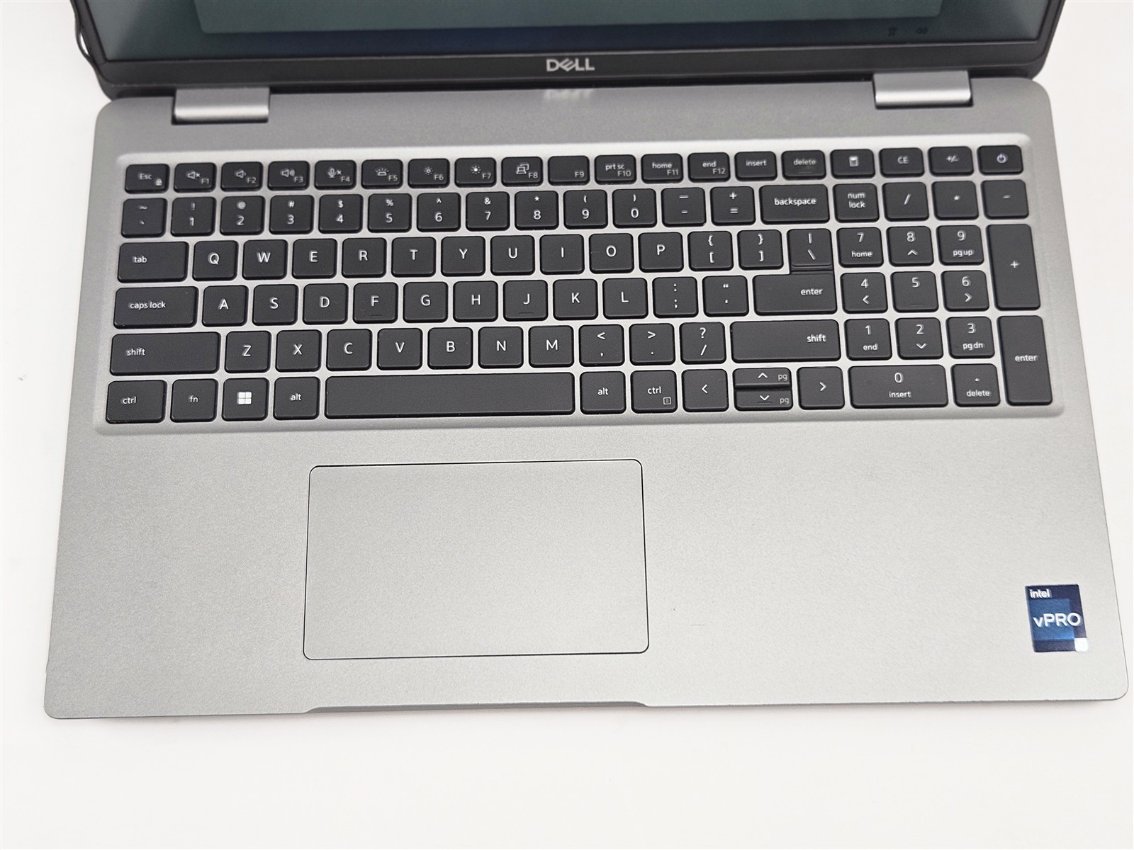 Dell Latitude 5540 i7-1370P 32GB RAM 1TB SSD 15.6″