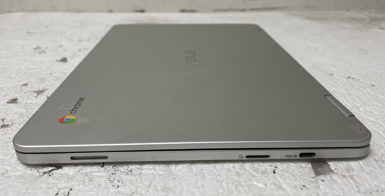 ASUS Chromebook Flip C302C 12.5″ Touchscreen m3-6Y30 @0.90GHz 4GB RAM 64GB eMMC
