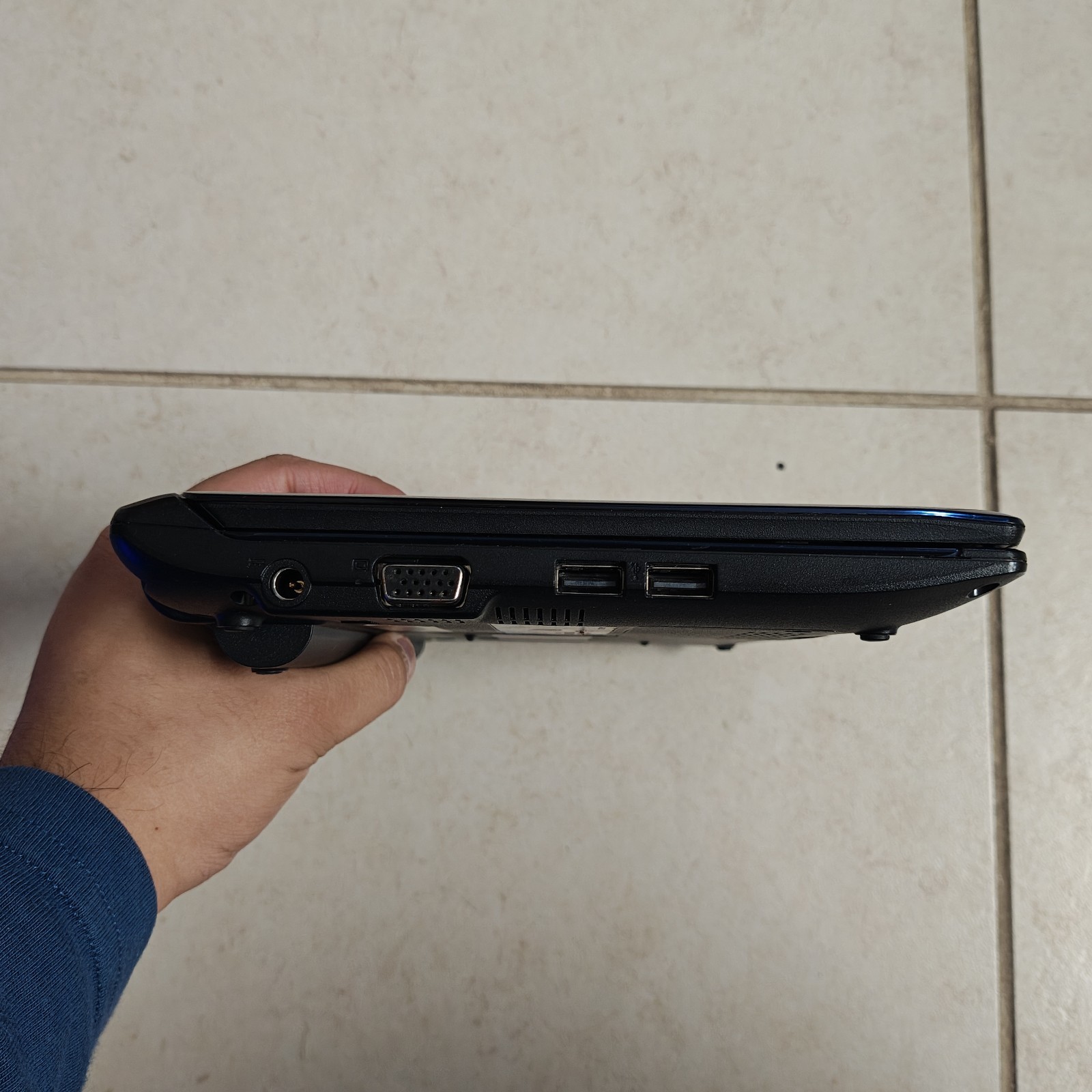 Acer Aspire One 532h-2382 Netbook Laptop – NO HDD/1GB RAM – *READ* #3609