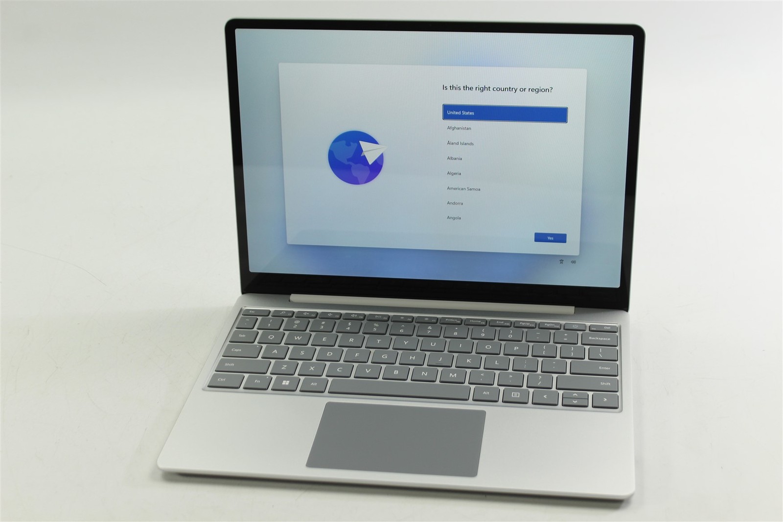 Microsoft Surface Laptop Go 2 2013 12.4″ i5-1135G7 256GB SSD 16GB RAM W11H