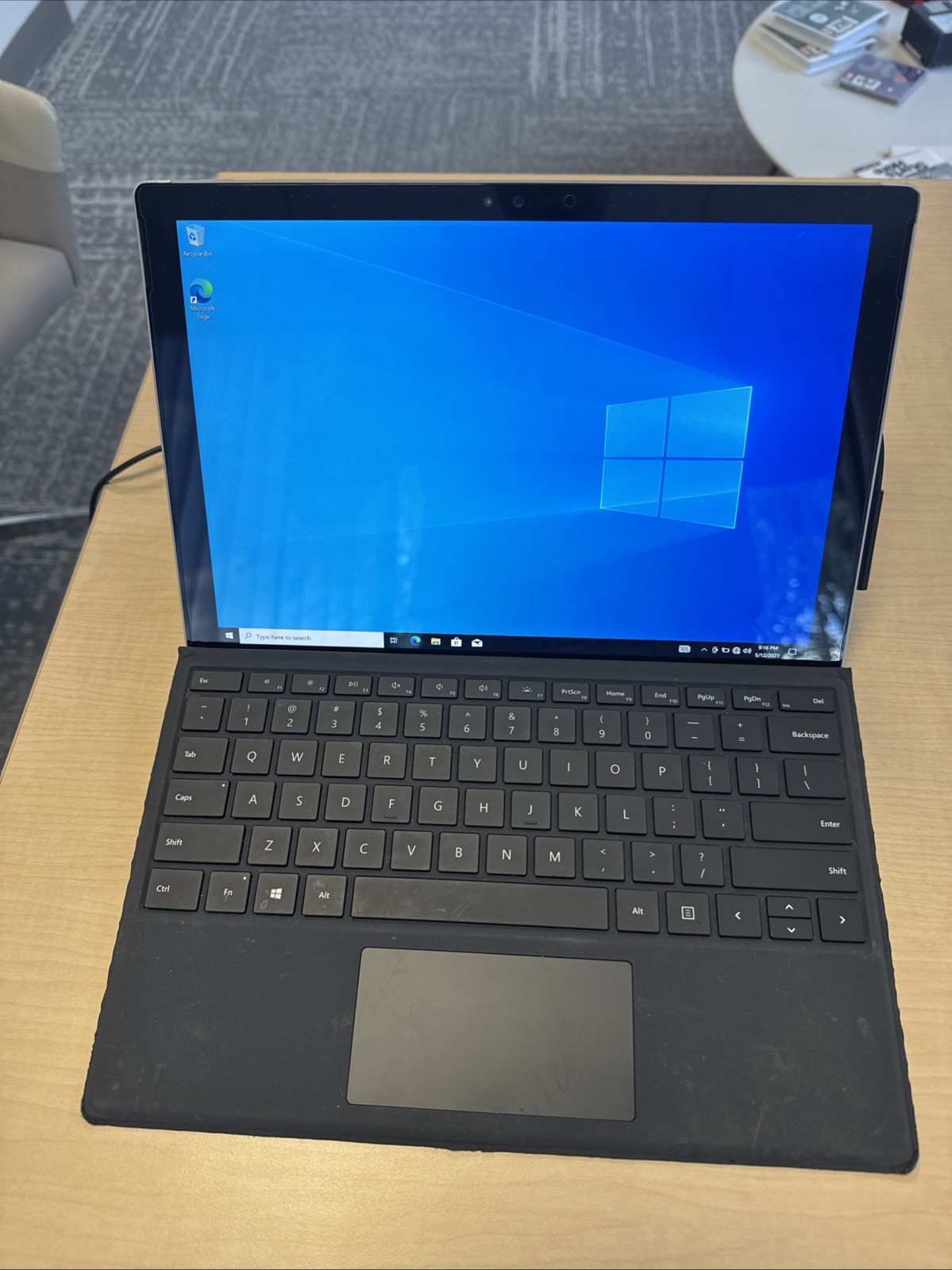 Microsoft Surface Pro 4 Gen 1724 i5/8/256 Windows 10 Pro