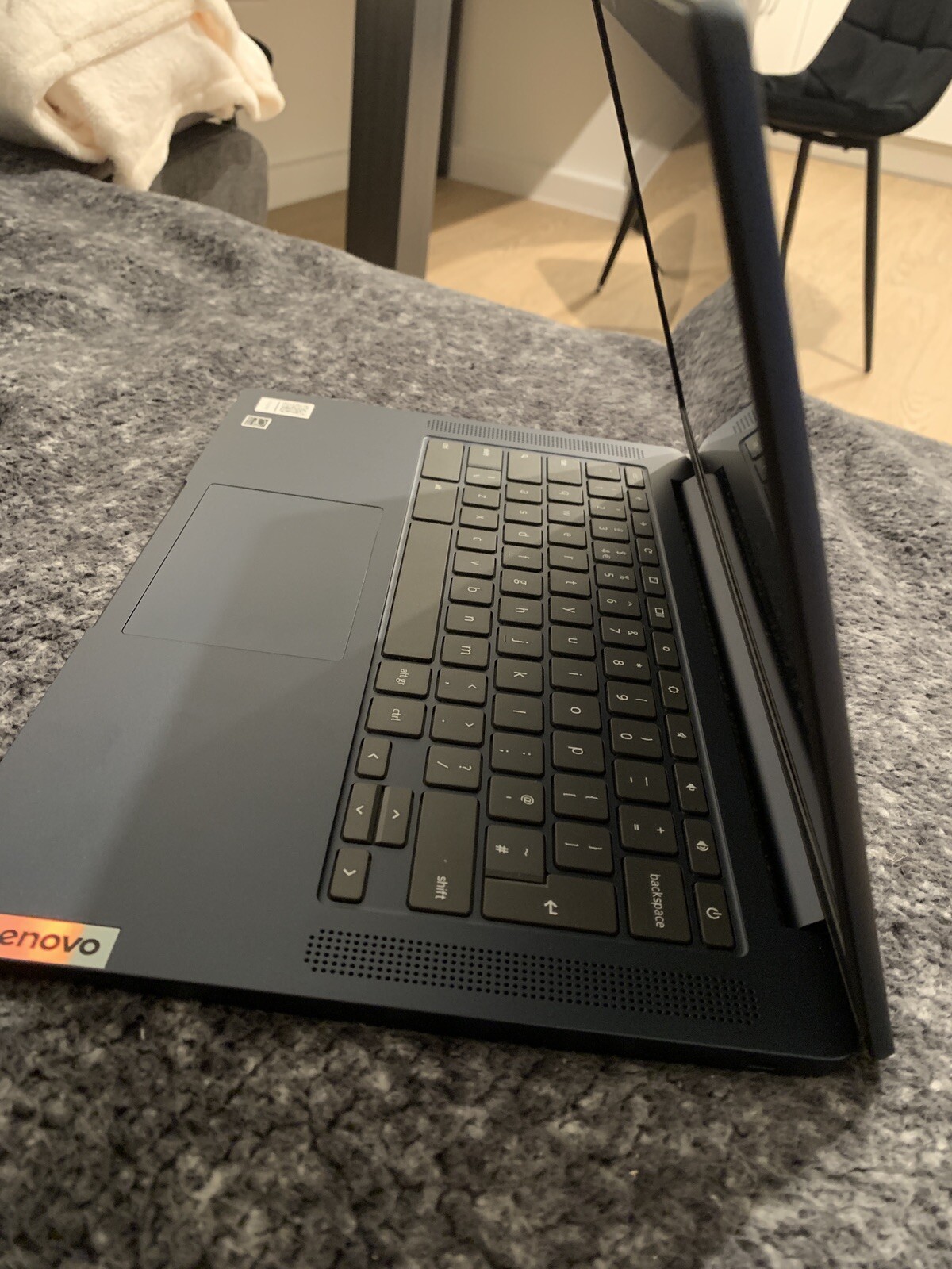 Lenovo Slim 3 Chromebook