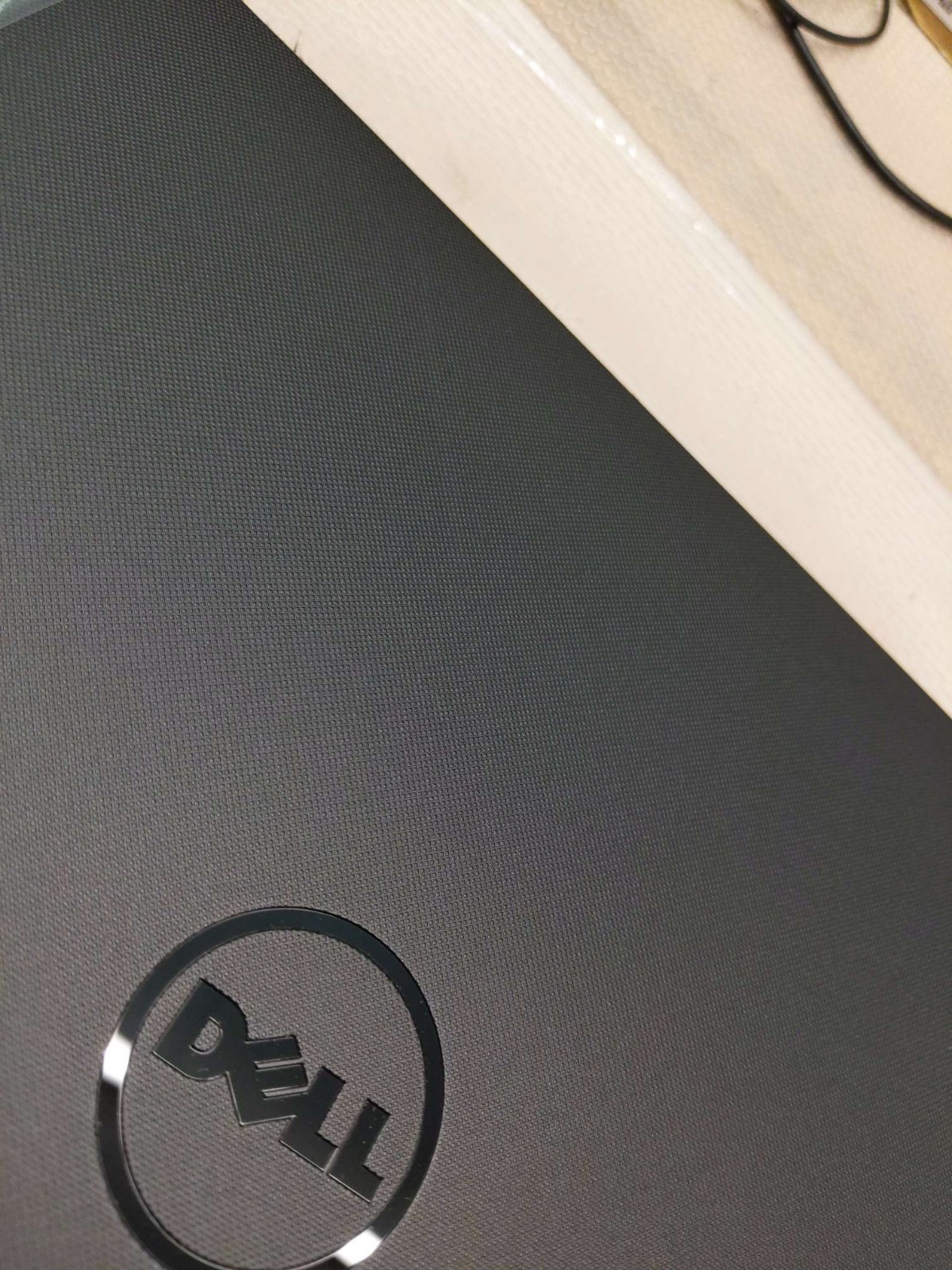 Dell Inspiron 15 i3567 15.6″ HD Touch Laptop Intel i3-7100U 8GB 1TB HDD Wind 10
