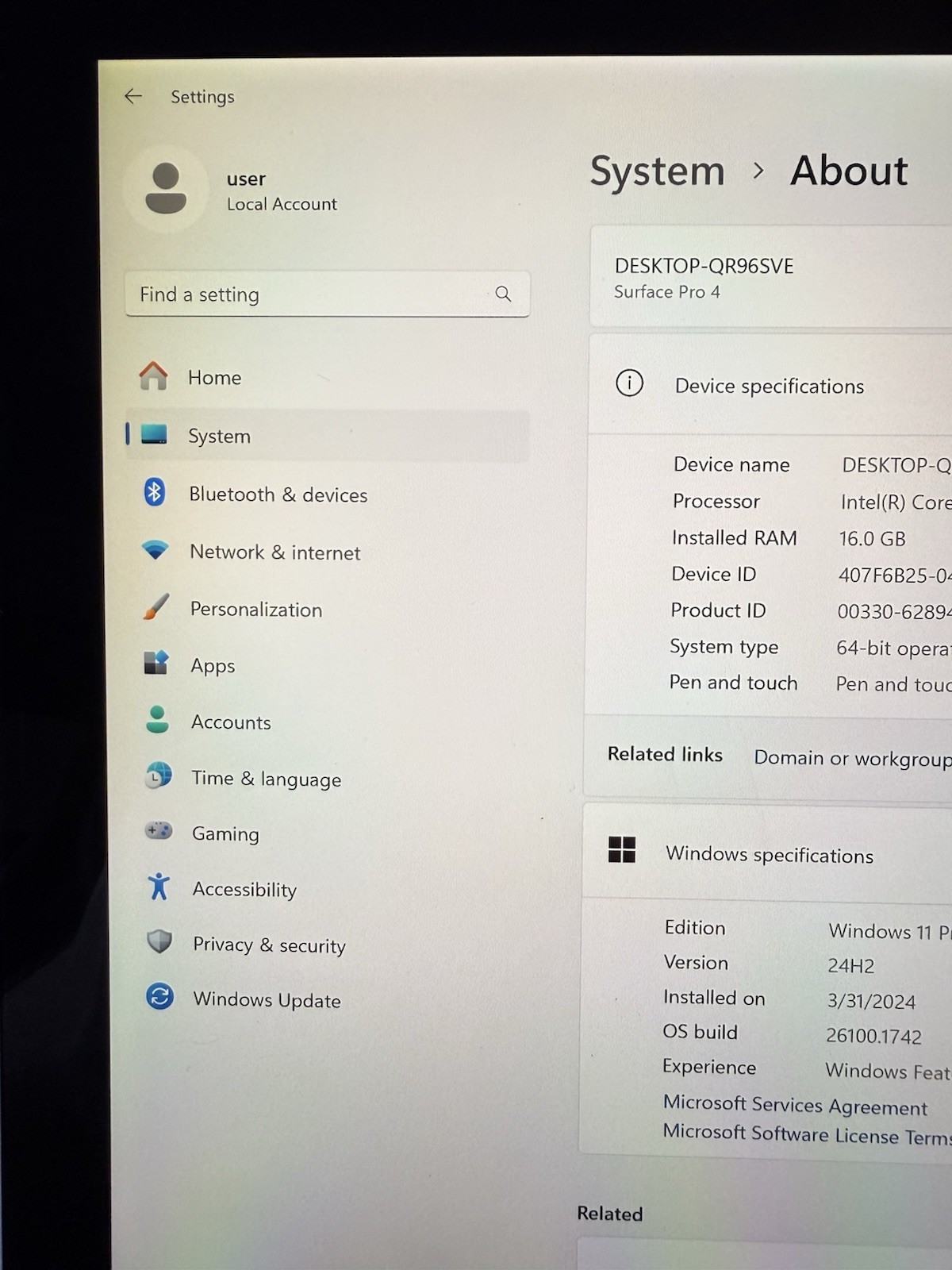 Microsoft Surface Pro 4 12.6” Core i7-6650U 2.2GHz 16GB RAM 256GB SSD READ