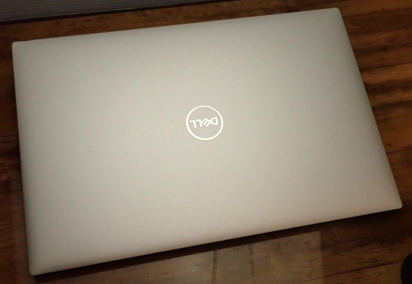 Dell XPS 15 9500 4K Touchscreen Core i7-10750H 32GB RAM 1 TB SSD GTX 1650 WIN 11