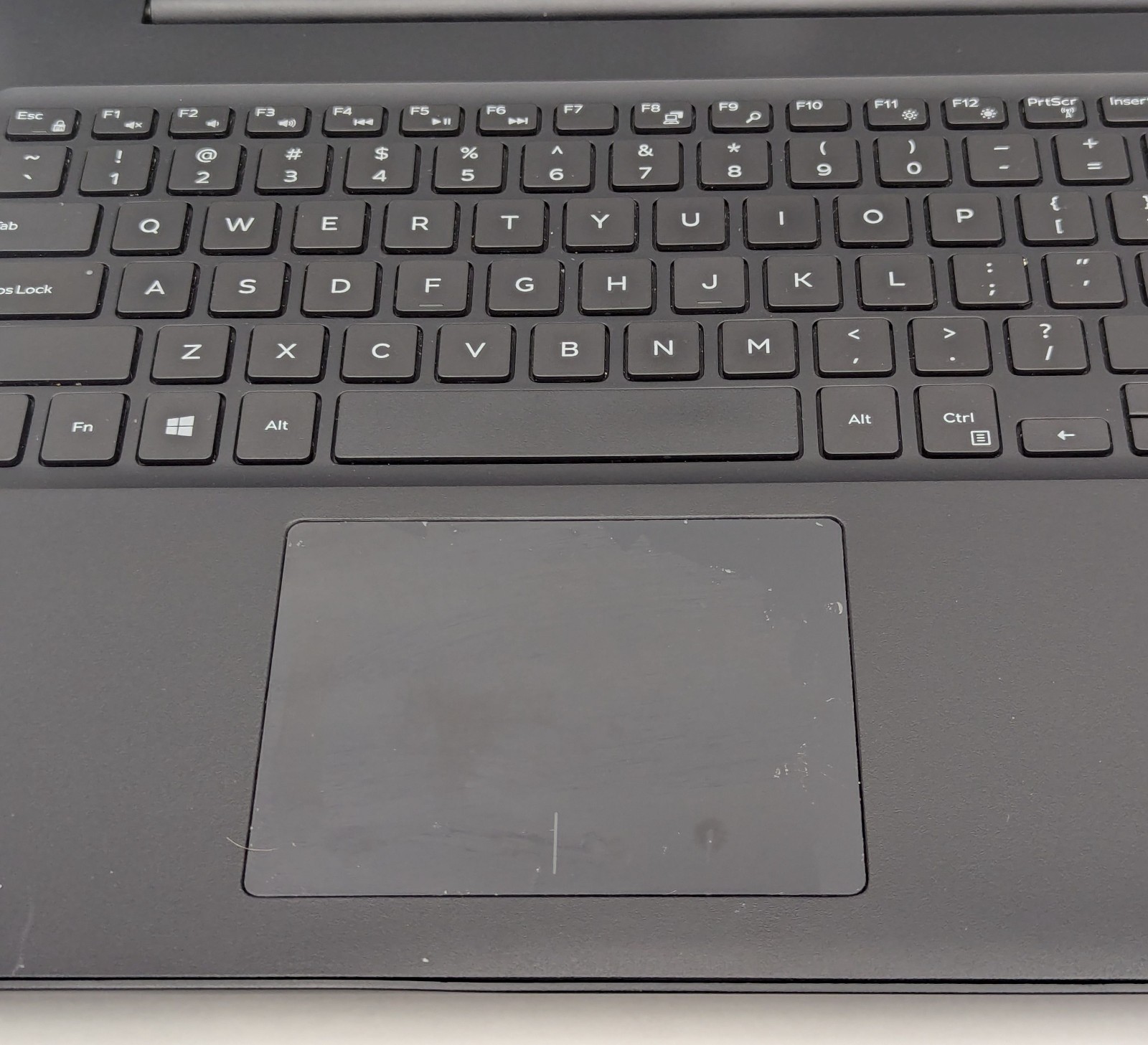 Incomplete Dell Latitude 3590 15.6″ Laptop i7-8550U 1.80GHz 8GB RAM Radeon R7