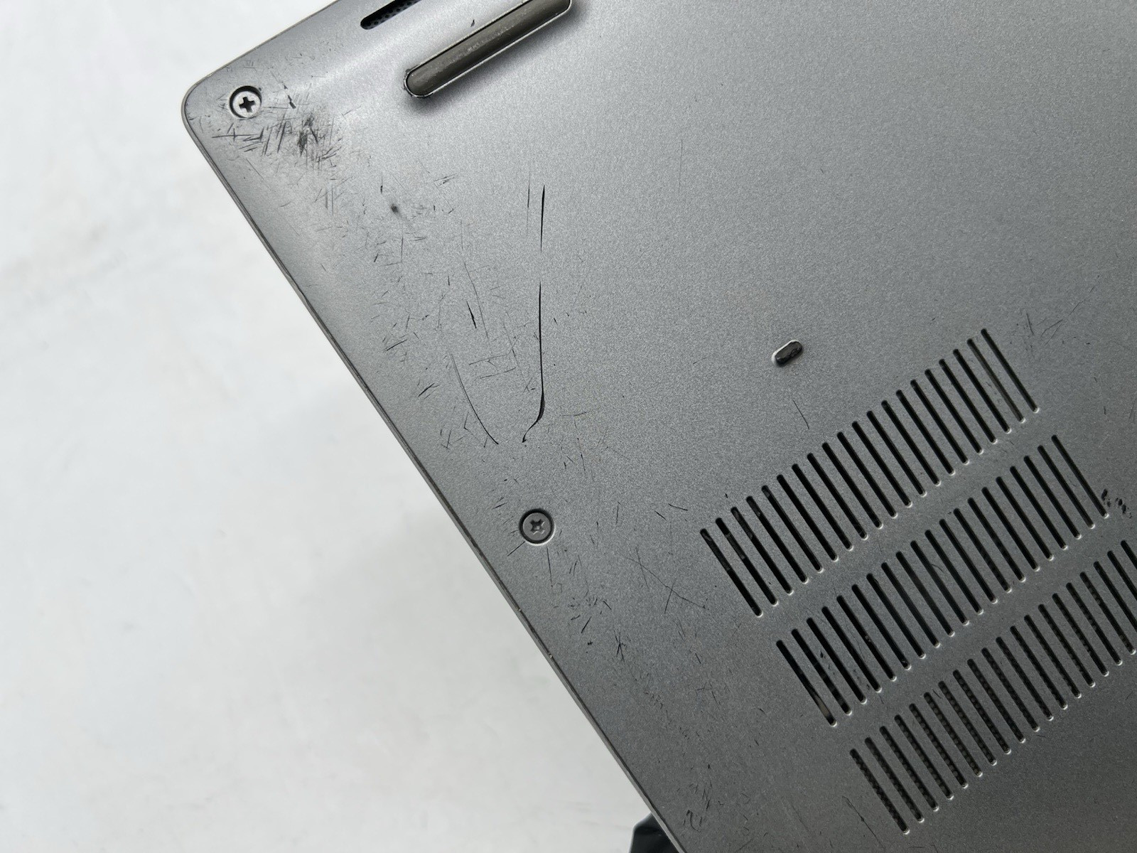 Dell Latitude 5520, i3-1125G4 @ 2.00GHz, 8GB RAM, 256GB NVMe-No OS/AC