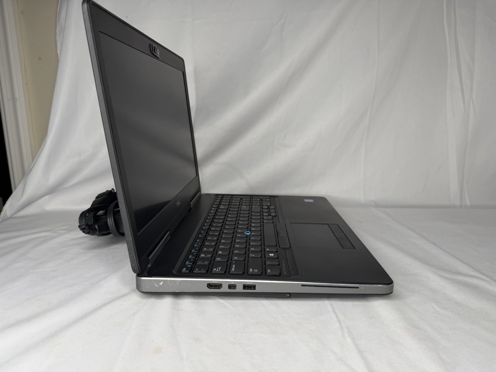 Dell Precision 7510 15.6” i7-6820HQ 16GB RAM 256GB NVMe SSD M2000M 4GB Win11Pro