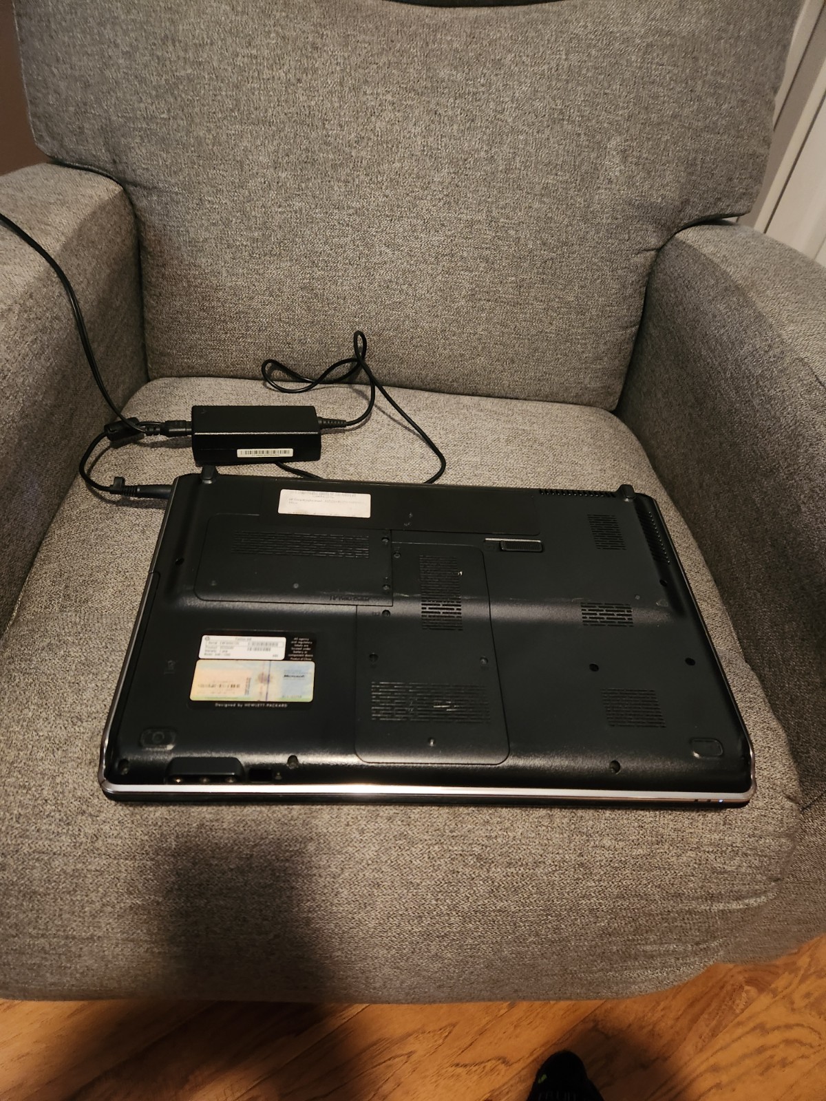 HP Pavilion Entertainment PC Laptop HP DV6-1300 300GB HD Windows 10