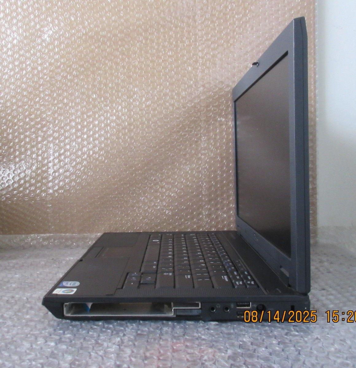 Dell Latitude E5400 Intel Core 2 Duo P8400 2.26GHz 2GB RAM & Charger