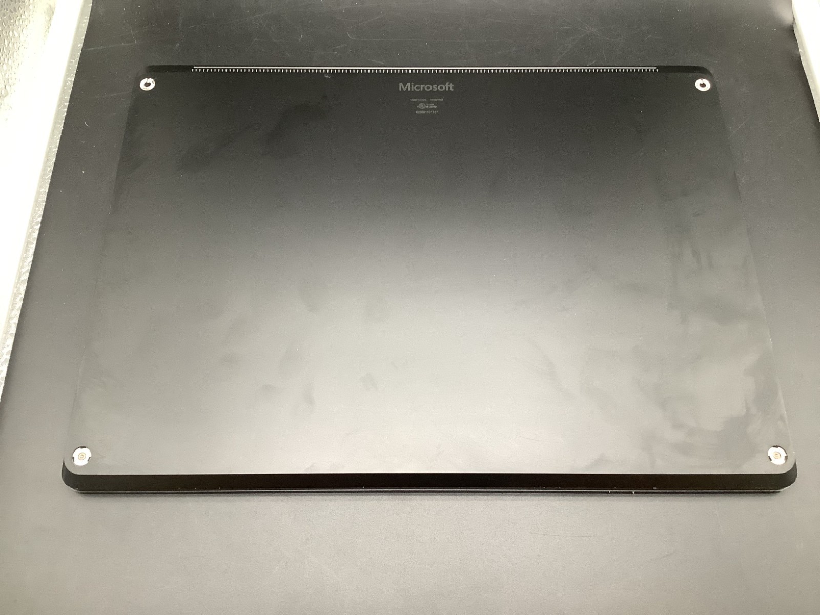 Microsoft Surface Laptop 3 13.5″ i5-1035G7 1.3GHz 16GB RAM 256GB SSD Read Desc 7
