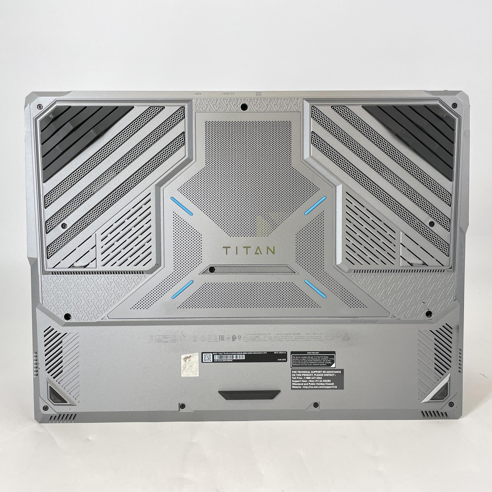 MSI Titan 18 HX UHD+ 2.2GHz i9-14900HX 128GB 512GB/1TB NVIDIA RTX 4090 Very Good