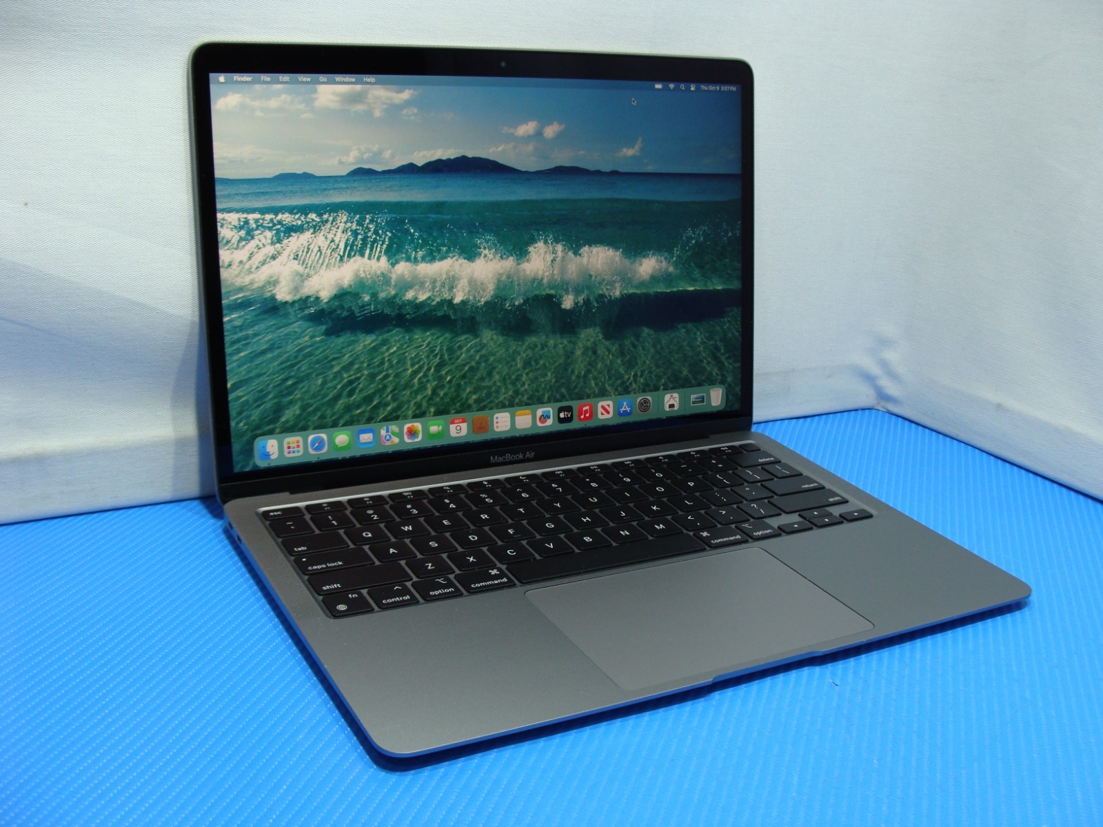 Apple MacBook Air A2337 13.3″ M1 2020 8CPU/7GPU 8GB 256GB OS Sequoia space gray