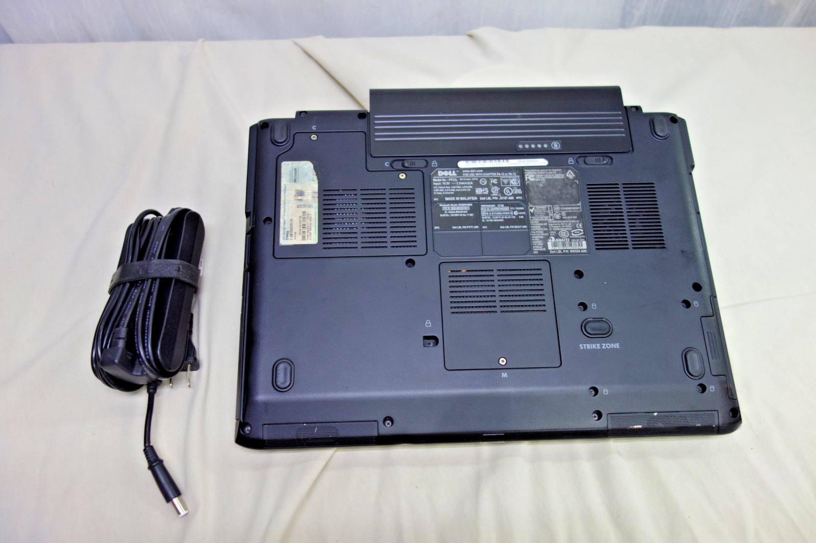 Dell Inspiron 1520 laptop Core Duo 2Ghz 2GBram 109Gb HDD Win7 Pro and charger
