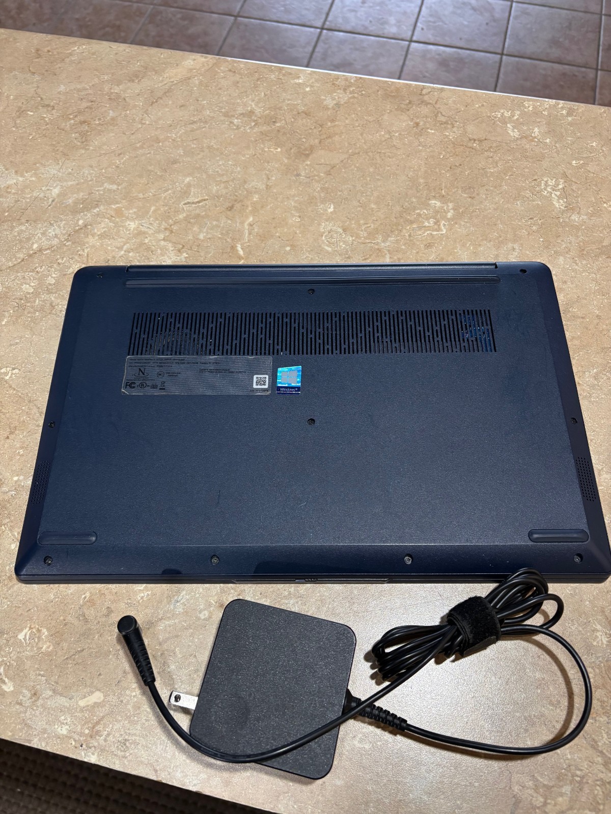 Lenovo IdeaPad 3 15ITL6 15.6″ Core i5-1135G7 8GB 256GB Nvme SSD – Abyss Blue
