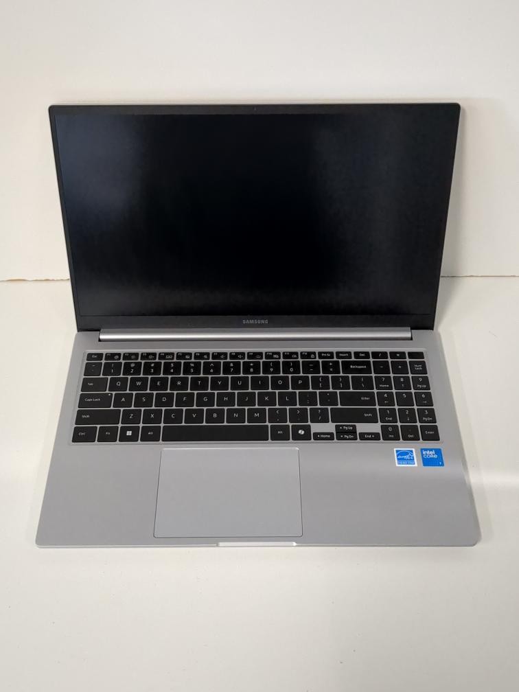 SAMSUNG NP750XGL7 150U 1.8GHz 16GB RAM 512GB SSD no charger (P18028291)