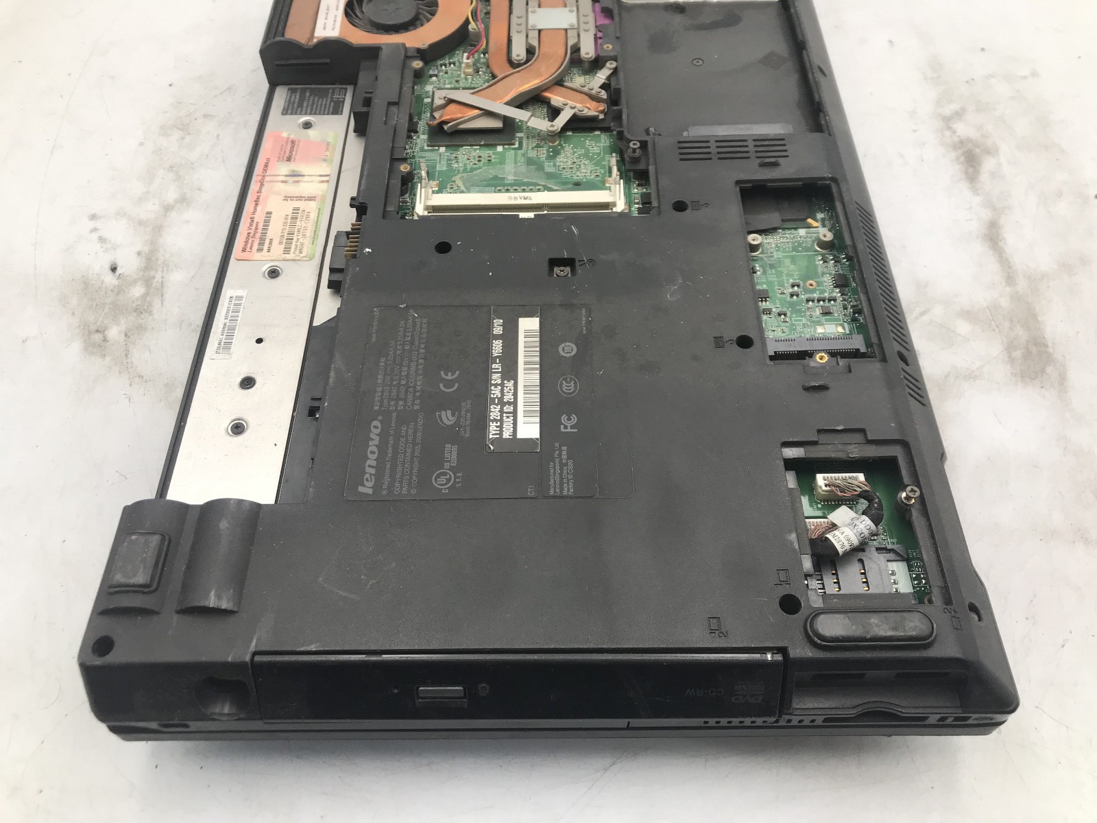 LENOVO THINKPAD SL410 – FOR PARTS/REPAIR – INTEL CORE 2 DUO – NO RAM – READ – BB