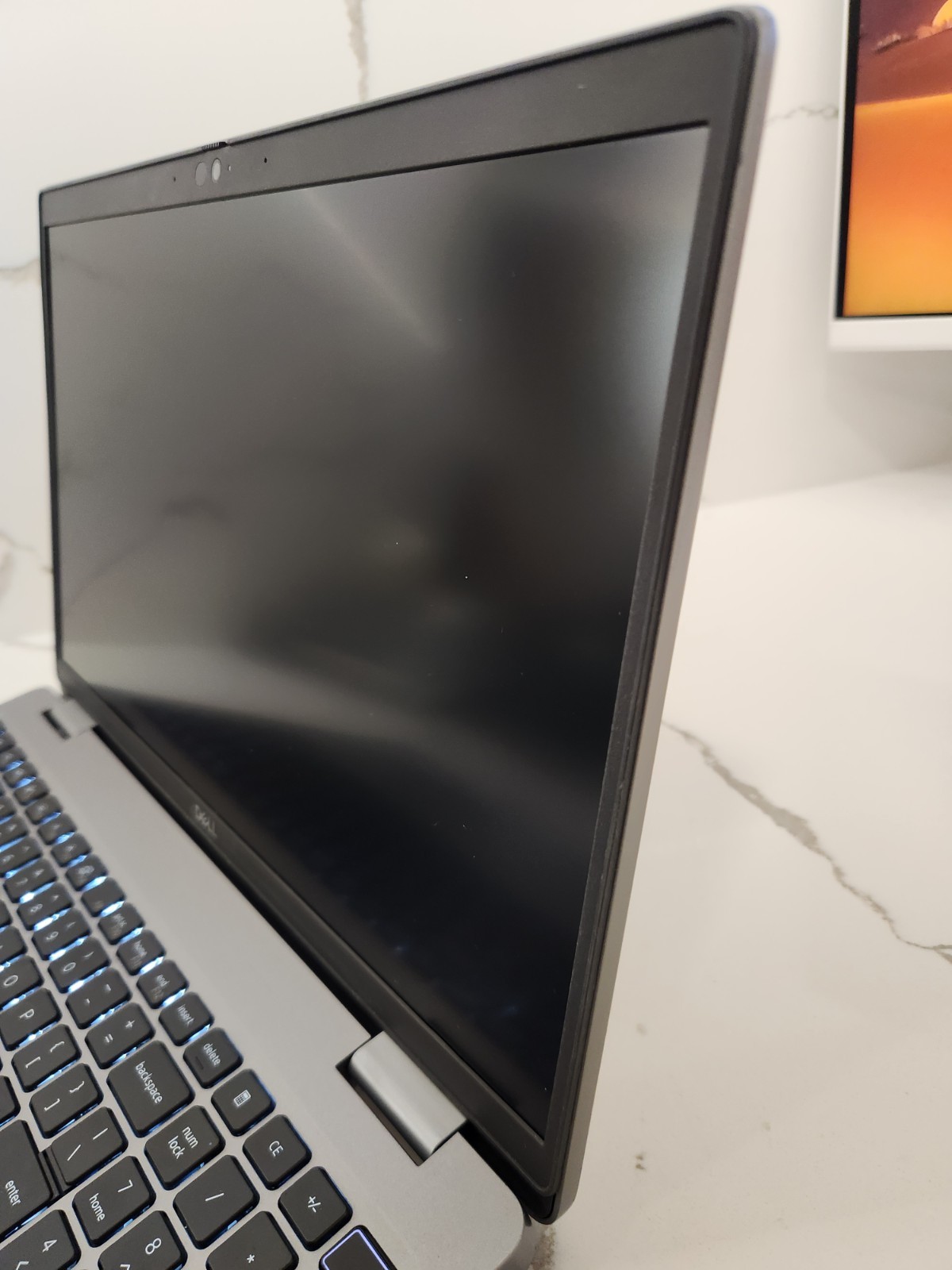 Dell Latitude 5530 w/NEW SCREEN 15.6 i7-1270p 16GB DDR4 512GB Workstation Laptop