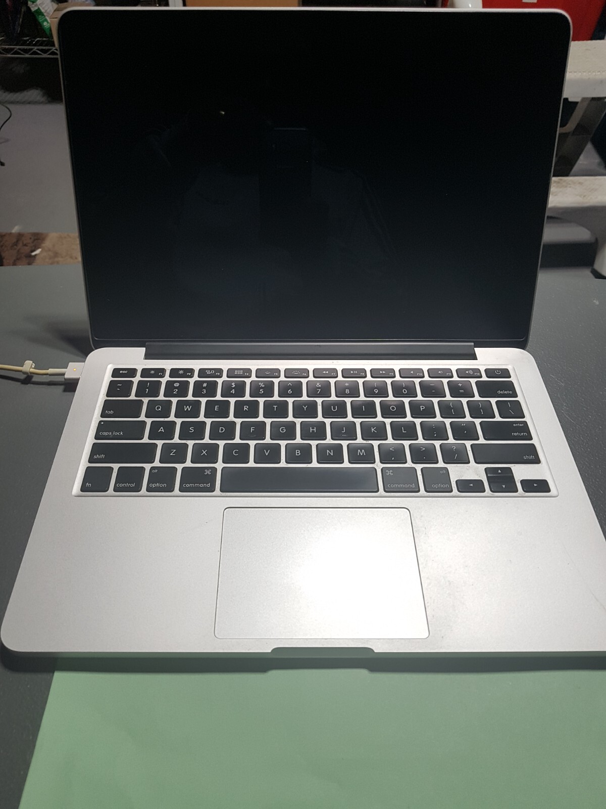 Apple MacBook Pro A1502 13″ /EMC 2875 – NOT WORKING/ FOR PARTS OR REPAIR