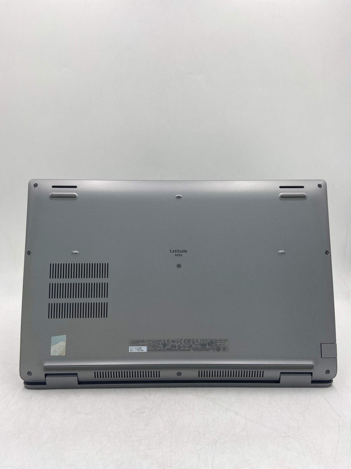 Dell Latitude 5550 15.6″ Intel Core Ultra 5 1920 x 1080 Windows 11 Pro 512GB SSD