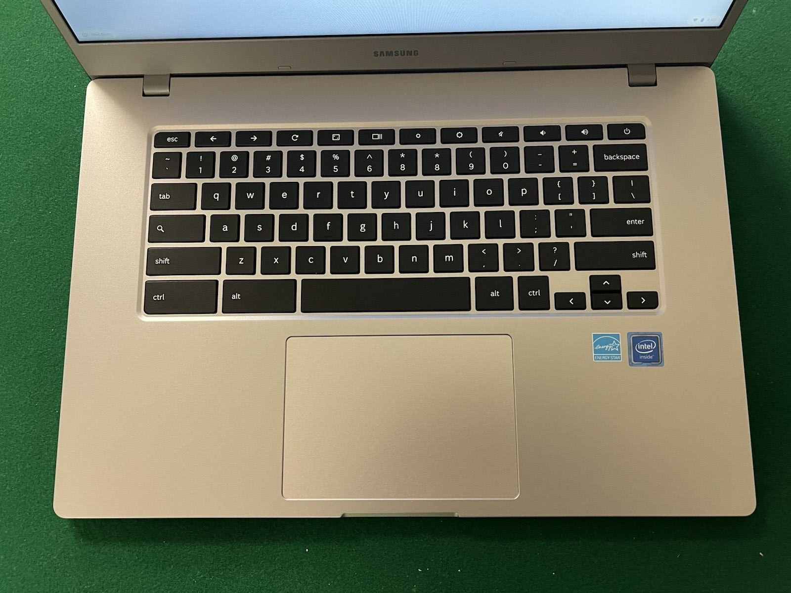 SAMSUNG XE350XBA-K01US Chromebook 4 Chrome OS 15.6″ 4GB RAM 32GB EMMC SPB333651