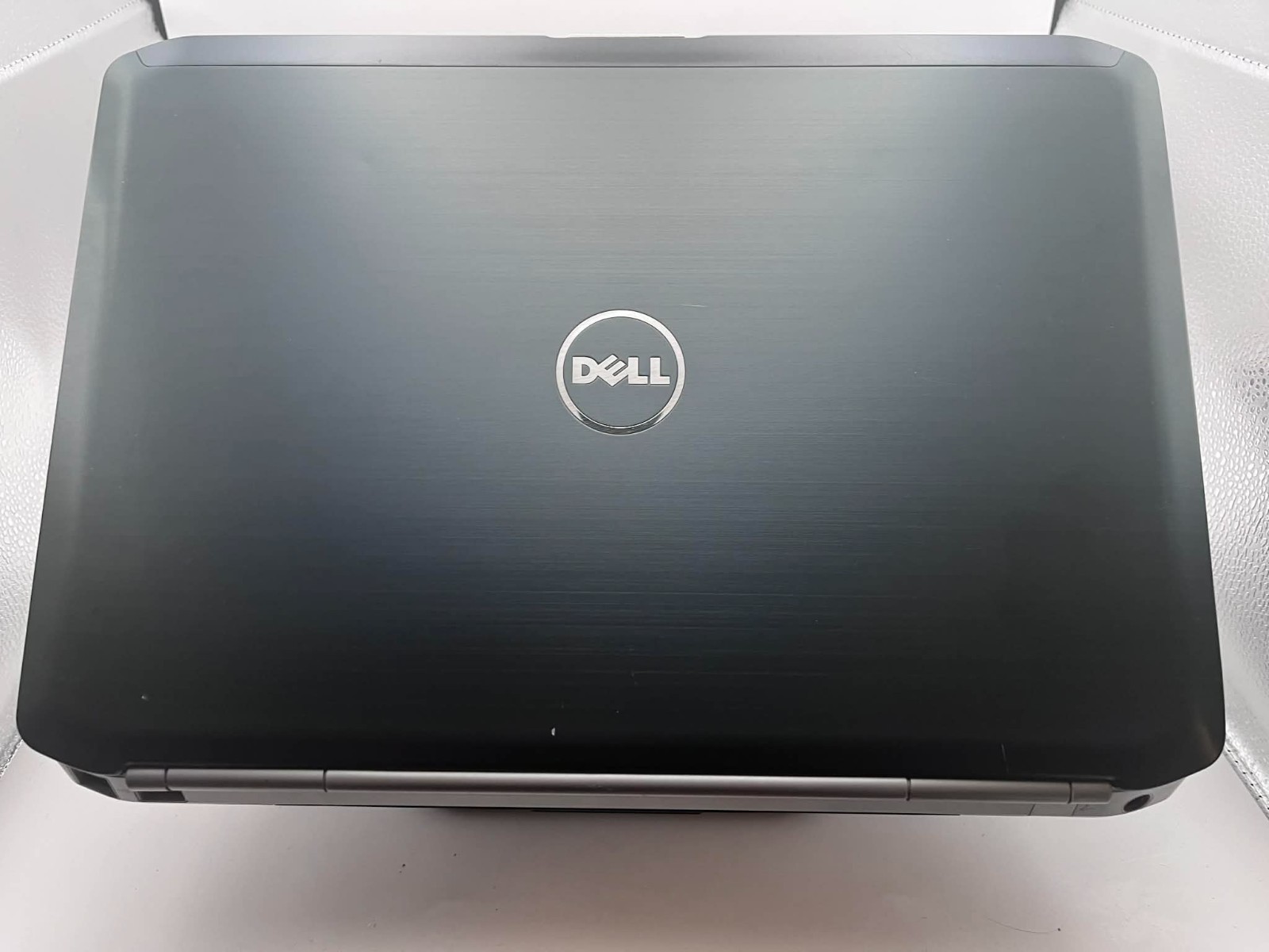 Dell Laptop Linux Mint Cinnamon 8GB Ram,500 GB HD, Good Battery, 1 year warranty